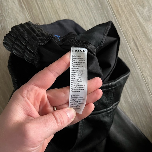 SPANX Women’s Faux Leather Jogger Black - Size Medium - Picture 7 of 9